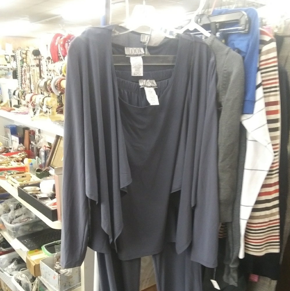 Three Pieces Suit - image 1